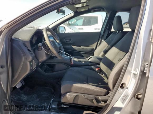 ✅ 2022 Honda HR-V Sport • VIN: 3CZRU5H16NM717085 • Lot: 85171035. Wystawiony na Copart z przebiegiem 26 983 mil. Bezpłatny archiwum sprzedaży aukcyjnych z USA i szczegółowy raport historii pojazdu na DreamBid. Zdjęcie 7.