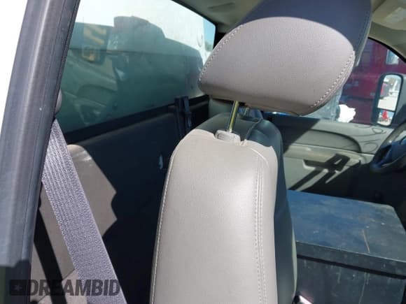 ✅ 2012 Chevrolet Silverado 2500HD Work Truck • VIN: 1GB0CVCG6CF190406 • Lot: 43661604. Wystawiony na IAAI z przebiegiem 162 753 mil. Bezpłatny archiwum sprzedaży aukcyjnych z USA i szczegółowy raport historii pojazdu na DreamBid. Zdjęcie 8.