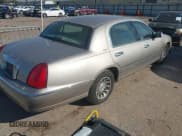 ✅ 2002 Lincoln Town Car Signature • VIN: 1LNHM82W72Y614339 • Lot: 43874876. Listed on IAAI with 157,755 mi. Free auction sales archive from the USA and detailed vehicle history report at DreamBid. Image 4.