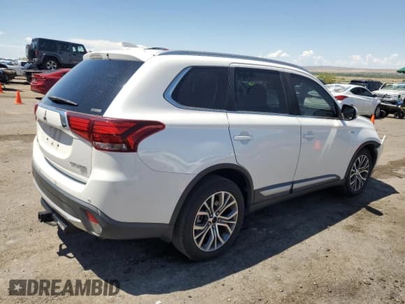 ✅ 2018 Mitsubishi Outlander GT • VIN: JA4JZ4AX9JZ046267 • Lot: 66573575. Listed on Copart with 63,597 mi. Free auction sales archive from the USA and detailed vehicle history report at DreamBid. Image 3.