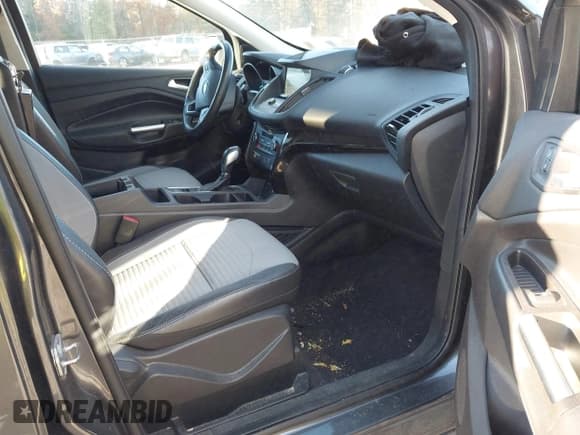 ✅ 2019 Ford Escape SE • VIN: 1FMCU9GDXKUA86259 • Лот: 43610676. Опубликован ранее на IAAI с пробегом 53 902 миль. Бесплатный доступ к архиву аукционных продаж из США и подробный отчёт об истории автомобиля на DreamBid. Изображение 5.