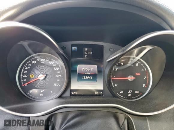 ✅ 2017 Mercedes-Benz C 300 • VIN: WDDWJ4JB3HF389584 • Lot: 80711765. Listed on Copart with 133,946 mi. Free auction sales archive from the USA and detailed vehicle history report at DreamBid. Image 9.