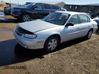 ✅ 2001 Chevrolet Malibu • VIN: 1G1ND52J61M596991 • Lot: 57237105. Listed on Copart with 211,815 mi. Free auction sales archive from the USA and detailed vehicle history report at DreamBid. Image 1.