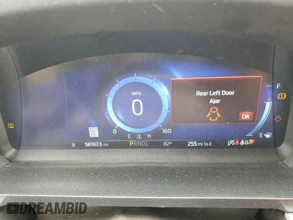 ✅ 2022 Ford Explorer Platinum • VIN: 1FM5K8HC6NGA70335 • Lot: 68748524. Wystawiony na Copart z przebiegiem 58 767 mil. Bezpłatny archiwum sprzedaży aukcyjnych z USA i szczegółowy raport historii pojazdu na DreamBid. Zdjęcie 9.