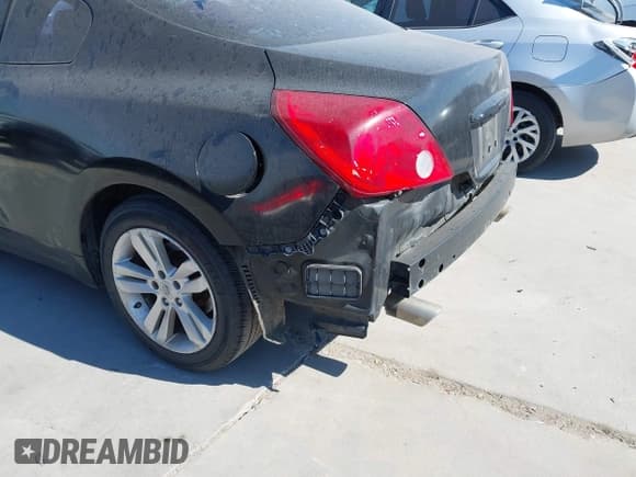 ✅ 2010 Nissan Altima S • VIN: 1N4AL2EP8AC114895 • Лот: 43401607. Опубликован ранее на IAAI с пробегом 199 099 миль. Бесплатный доступ к архиву аукционных продаж из США и подробный отчёт об истории автомобиля на DreamBid. Изображение 6.