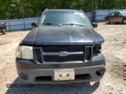 ✅ 2005 Ford Explorer Sport Trac XLS • VIN: 1FMZU67K85UA30431 • Lot: 53716665. Wystawiony na Copart z przebiegiem Nie podano. Bezpłatny archiwum sprzedaży aukcyjnych z USA i szczegółowy raport historii pojazdu na DreamBid. Zdjęcie 5.