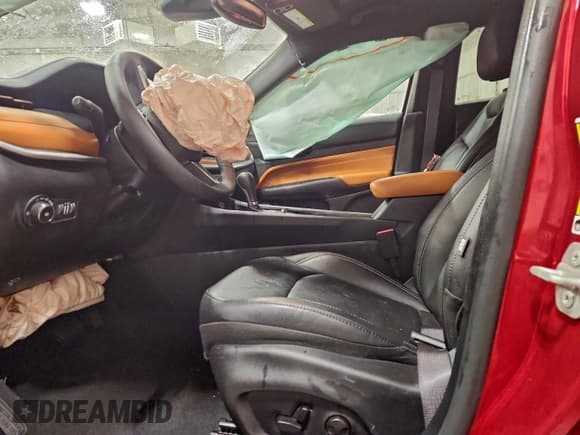 ✅ 2025 Jeep Compass Limited • VIN: 3C4NJDCN9ST600779 • Lot: 95892235. Wystawiony na Copart z przebiegiem 6 516 mil. Bezpłatny archiwum sprzedaży aukcyjnych z USA i szczegółowy raport historii pojazdu na DreamBid. Zdjęcie 7.