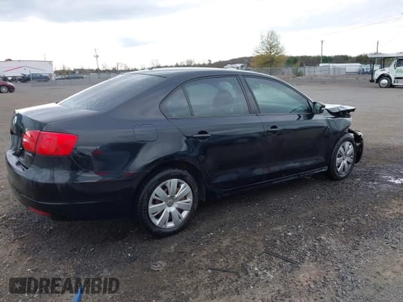 ✅ 2011 Volkswagen Jetta SE • VIN: 3VWDZ7AJ5BM050476 • Lot: 43706160. Listed on IAAI with 132,219 mi. Free auction sales archive from the USA and detailed vehicle history report at DreamBid. Image 13.