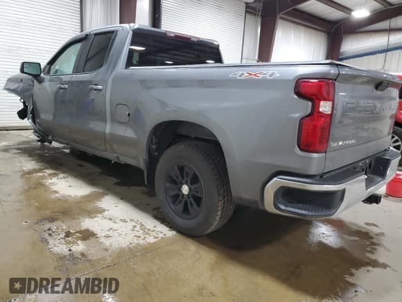 ✅ 2019 Chevrolet Silverado 1500 LT • VIN: 1GCRYDEK3KZ303886 • Lot: 52946535. Wystawiony na Copart z przebiegiem Nie podano. Bezpłatny archiwum sprzedaży aukcyjnych z USA i szczegółowy raport historii pojazdu na DreamBid. Zdjęcie 2.