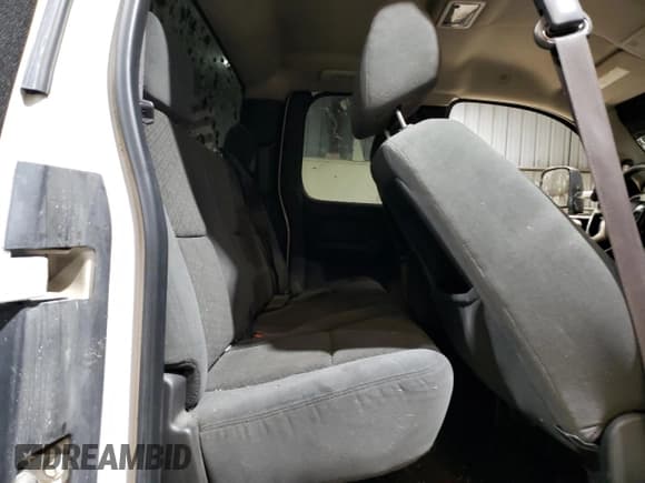 ✅ 2007 Chevrolet Silverado 2500HD 2LT • VIN: 1GCHK29647E507044 • Lot: 87884685. Wystawiony na Copart z przebiegiem Nie podano. Bezpłatny archiwum sprzedaży aukcyjnych z USA i szczegółowy raport historii pojazdu na DreamBid. Zdjęcie 10.