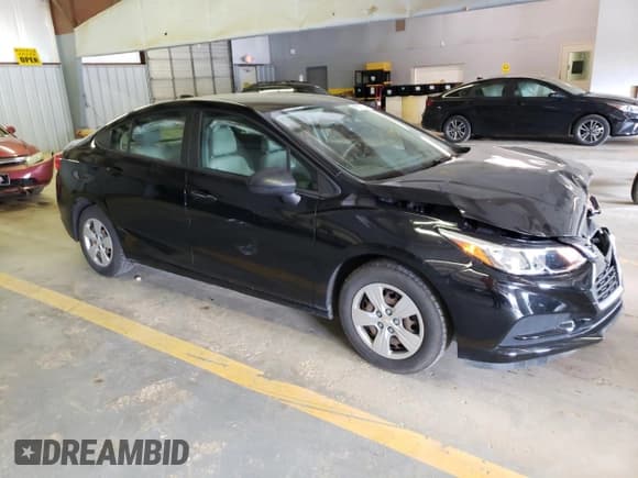 ✅ 2017 Chevrolet Cruze LS • VIN: 1G1BC5SM4H7211467 • Lot: 47370443. Listed on Copart with 92,033 mi. Free auction sales archive from the USA and detailed vehicle history report at DreamBid. Image 4.