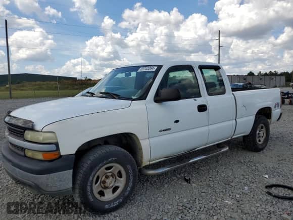 ✅ 2002 Chevrolet Silverado 1500 • VIN: 2GCEK19V221191657 • Lot: 69703294. Wystawiony na Copart z przebiegiem 316 708 mil mil. Skorzystaj z bezpłatnego archiwum sprzedaży aukcyjnych z USA i zobacz szczegółowy raport historii pojazdu na DreamBid. Zdjęcie 1.