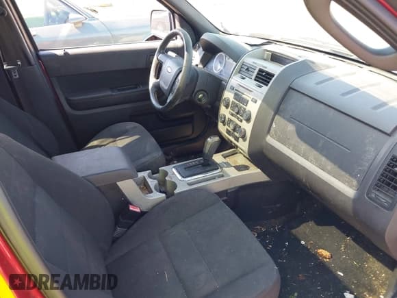 ✅ 2009 Ford Escape XLT • VIN: 1FMCU03709KA93125 • Lot: 43250805. Listed on IAAI with 197,683 mi. Free auction sales archive from the USA and detailed vehicle history report at DreamBid. Image 5.