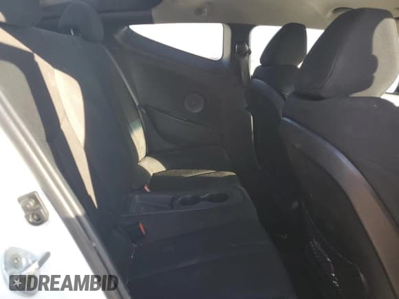 ✅ 2016 Hyundai Veloster • VIN: KMHTC6AD9GU257102 • Lot: 76329424. Wystawiony na Copart z przebiegiem 94 683 mil. Bezpłatny archiwum sprzedaży aukcyjnych z USA i szczegółowy raport historii pojazdu na DreamBid. Zdjęcie 10.