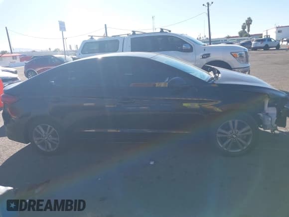 ✅ 2017 Hyundai Elantra Value Edition • VIN: 5NPD84LF6HH065211 • Лот: 43571387. Опубликован ранее на IAAI с пробегом 98 733 миль. Бесплатный доступ к архиву аукционных продаж из США и подробный отчёт об истории автомобиля на DreamBid. Изображение 13.