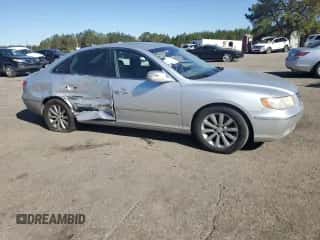 2010 Hyundai Azera Limited с VIN KMHFC4DF0AA460046, выставлен на аукционе Copart как лот 49111815 с пробегом 277 973 миль миль и Списание • Salvage title. История ставок и продаж доступна на DreamBid. Изображение 4.