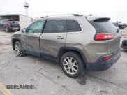 ✅ 2017 Jeep Cherokee Latitude • VIN: 1C4PJMCB9HW527673 • Лот: 43434349. Опубликован ранее на IAAI с пробегом 136 737 миль. Бесплатный доступ к архиву аукционных продаж из США и подробный отчёт об истории автомобиля на DreamBid. Изображение 3.