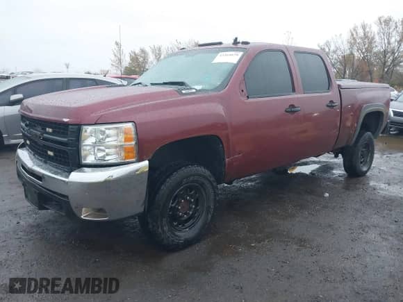 2008 Chevrolet Silverado 2500HD LTZ с VIN 1GCHK23K78F172587, выставлен на аукционе IAAI как лот 43364679 с пробегом 132 225 миль миль и . История ставок и продаж доступна на DreamBid. Изображение 17.