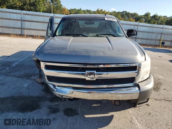 ✅ 2007 Chevrolet Silverado 1500 1LT • VIN: 2GCEK13M571642488 • Lot: 86233665. Listed on Copart with 177,690 mi. Free auction sales archive from the USA and detailed vehicle history report at DreamBid. Image 5.
