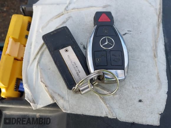 ✅ 2016 Mercedes-Benz GL 63 AMG • VIN: 4JGDF7EE9GA629026 • Lot: 43617877. Wystawiony na IAAI z przebiegiem Nie podano. Bezpłatny archiwum sprzedaży aukcyjnych z USA i szczegółowy raport historii pojazdu na DreamBid. Zdjęcie 11.