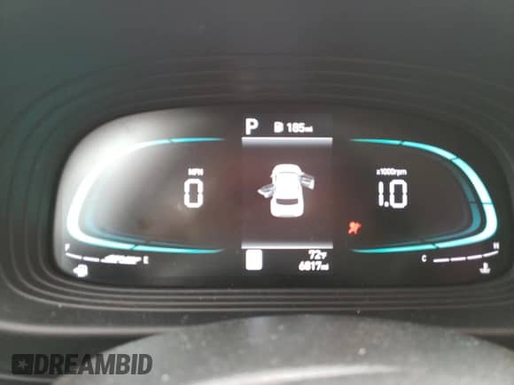 2024 Hyundai Venue SEL with VIN KMHRC8A37RU317460, listed as a Copart auction lot 74070514 with 6,817 mi miles and Salvage title. Bid and sale history available at DreamBid. Image 9.