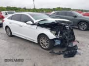 ✅ 2015 Hyundai Sonata Limited • VIN: 5NPE34AF7FH070596 • Лот: 41962927. Опубликован ранее на IAAI с пробегом 146 365 миль. Бесплатный доступ к архиву аукционных продаж из США и подробный отчёт об истории автомобиля на DreamBid. Изображение 1.