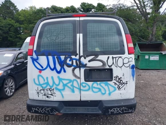 ✅ 2011 Chevrolet Express Cargo • VIN: 1GCSGAFX5B1128651 • Лот: 43019008. Опубликован ранее на IAAI с пробегом 226 921 миль. Бесплатный доступ к архиву аукционных продаж из США и подробный отчёт об истории автомобиля на DreamBid. Изображение 16.