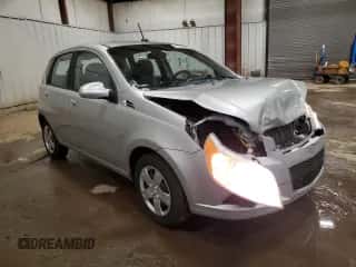 2009 Chevrolet Aveo 1LT z VIN KL1TD66E59B395194, wystawiony jako Copart lot #87202024 z przebiegiem 105 944 mil mil oraz Czysty tytuł • Clean title. Historia ofert i sprzedaży dostępna na DreamBid. Obrazek 4.