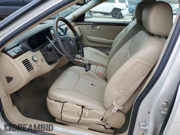 ✅ 2007 Cadillac DTS Luxury I • VIN: 1G6KD57Y77U197437 • Lot: 84291065. Listed on Copart with 120,808 mi. Free auction sales archive from the USA and detailed vehicle history report at DreamBid. Image 7.