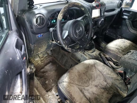 ✅ 2016 Jeep Wrangler Unlimited Freedom • VIN: 1C4BJWDG7GL283666 • Lot: 62457515. Wystawiony na Copart z przebiegiem 95 131 mil. Bezpłatny archiwum sprzedaży aukcyjnych z USA i szczegółowy raport historii pojazdu na DreamBid. Zdjęcie 8.