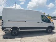 ✅ 2024 Ford Transit Cargo • VIN: 1FTBR1C86RKB18111 • Lot: 42425067. Wystawiony na IAAI z przebiegiem 23 778 mil. Bezpłatny archiwum sprzedaży aukcyjnych z USA i szczegółowy raport historii pojazdu na DreamBid. Zdjęcie 14.