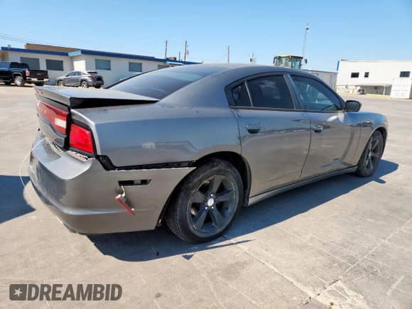 ✅ 2012 Dodge Charger SE • VIN: 2C3CDXBG7CH139549 • Lot: 86451195. Wystawiony na Copart z przebiegiem 235 434 mil. Bezpłatny archiwum sprzedaży aukcyjnych z USA i szczegółowy raport historii pojazdu na DreamBid. Zdjęcie 3.