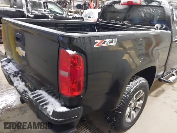 ✅ 2015 Chevrolet Colorado 4WD Z71 • VIN: 1GCGTCE35F1119515 • Lot: 41330429. Wystawiony na IAAI z przebiegiem 97 097 mil. Bezpłatny archiwum sprzedaży aukcyjnych z USA i szczegółowy raport historii pojazdu na DreamBid. Zdjęcie 4.