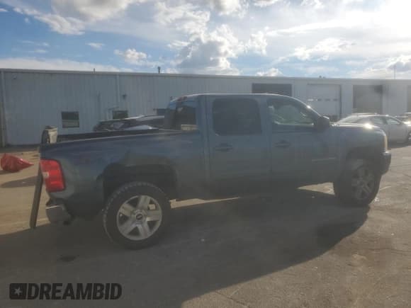 ✅ 2008 Chevrolet Silverado 1500 1LT • VIN: 3GCEK13J08G283646 • Lot: 85551925. Listed on Copart with 191,244 mi. Free auction sales archive from the USA and detailed vehicle history report at DreamBid. Image 3.