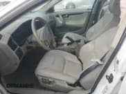 ✅ 2006 Volvo V70 2.4L • VIN: YV1SW612962558219 • Lot: 61853785. Listed on Copart with 132,960 mi. Free auction sales archive from the USA and detailed vehicle history report at DreamBid. Image 7.