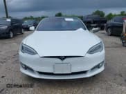 ✅ 2020 Tesla Model S Long Range • VIN: 5YJSA1E22LF353562 • Lot: 42664199. Wystawiony na IAAI z przebiegiem 49 878 mil. Bezpłatny archiwum sprzedaży aukcyjnych z USA i szczegółowy raport historii pojazdu na DreamBid. Zdjęcie 13.