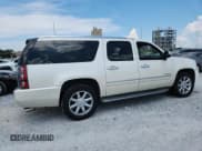 ✅ 2013 GMC Yukon XL Denali • VIN: 1GKS1MEF6DR345131 • Lot: 70108125. Wystawiony na Copart z przebiegiem 148 973 mil. Bezpłatny archiwum sprzedaży aukcyjnych z USA i szczegółowy raport historii pojazdu na DreamBid. Zdjęcie 3.