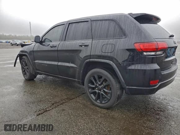 ✅ 2019 Jeep Grand Cherokee Upland • VIN: 1C4RJEAGXKC597186 • Лот: 92915205. Опубликован ранее на Copart с пробегом 79 288 миль. Бесплатный доступ к архиву аукционных продаж из США и подробный отчёт об истории автомобиля на DreamBid. Изображение 2.