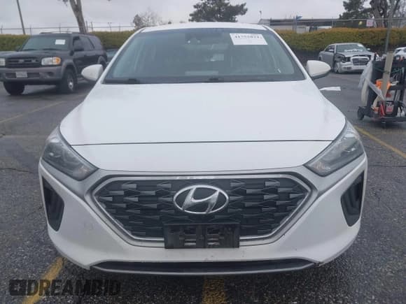 ✅ 2020 Hyundai Ioniq Blue • VIN: KMHC65LC6LU243092 • Lot: 41755821. Wystawiony na IAAI z przebiegiem 194 823 mil. Bezpłatny archiwum sprzedaży aukcyjnych z USA i szczegółowy raport historii pojazdu na DreamBid. Zdjęcie 12.