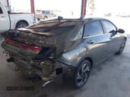 ✅ 2025 Hyundai Elantra Limited • VIN: KMHLN4DJ3SU133402 • Лот: 43040763. Опубликован ранее на IAAI с пробегом 1 677 миль. Бесплатный доступ к архиву аукционных продаж из США и подробный отчёт об истории автомобиля на DreamBid. Изображение 4.