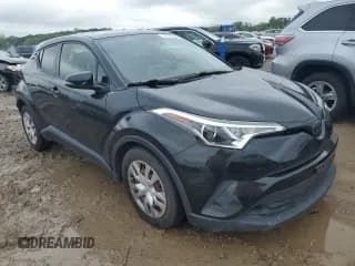 ✅ 2019 Toyota C-HR LE • VIN: JTNKHMBXXK1035589 • Лот: 82112545. Опубликован ранее на Copart с пробегом 93 391 миль. Бесплатный доступ к архиву аукционных продаж из США и подробный отчёт об истории автомобиля на DreamBid. Изображение 4.