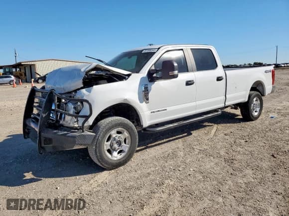 ✅ 2019 Ford F-250 XL • VIN: 1FT7W2BT5KED13695 • Lot: 91598345. Listed on Copart with 243,925 mi. Free auction sales archive from the USA and detailed vehicle history report at DreamBid. Image 1.