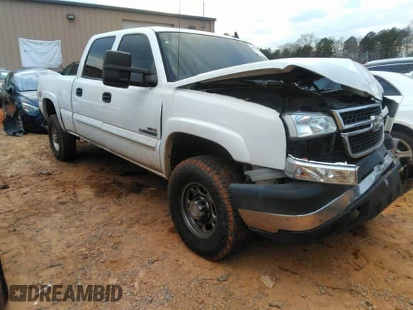 ✅ 2006 Chevrolet Silverado 2500HD LT3 • VIN: 1GCHK23D26F190154 • Лот: 41173966. Опубликован ранее на IAAI с пробегом 296 361 миль. Бесплатный доступ к архиву аукционных продаж из США и подробный отчёт об истории автомобиля на DreamBid. Изображение 1.