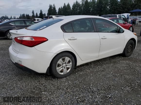 ✅ 2015 Kia Forte LX • VIN: KNAFX4A68F5258906 • Lot: 92256775. Wystawiony na Copart z przebiegiem 225 494 mil. Bezpłatny archiwum sprzedaży aukcyjnych z USA i szczegółowy raport historii pojazdu na DreamBid. Zdjęcie 3.