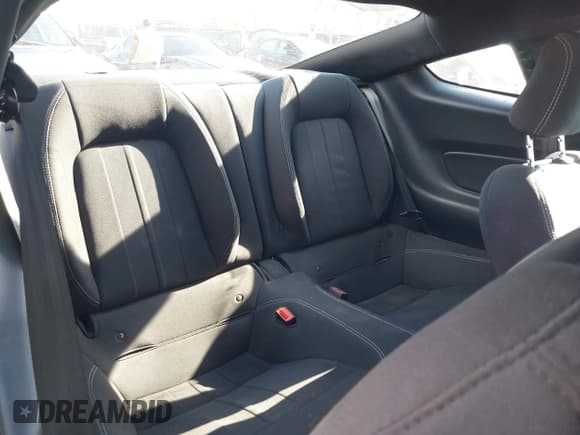 ✅ 2020 Ford Mustang GT • VIN: 1FA6P8CF5L5190332 • Lot: 43517250. Listed on IAAI with 32,663 mi. Free auction sales archive from the USA and detailed vehicle history report at DreamBid. Image 8.