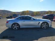 ✅ 2013 Mercedes-Benz SL 550 • VIN: WDDJK7DA7DF011788 • Lot: 43500011. Wystawiony na IAAI z przebiegiem 153 895 mil. Bezpłatny archiwum sprzedaży aukcyjnych z USA i szczegółowy raport historii pojazdu na DreamBid. Zdjęcie 13.