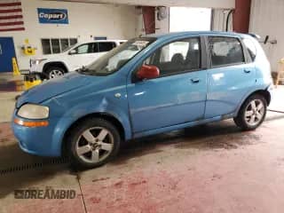 2006 Chevrolet Aveo LT z VIN KL1TG66686B652568, wystawiony jako Copart lot #61491885 z przebiegiem 128 599 mil mil oraz Szkoda całkowita • Salvage title. Historia ofert i sprzedaży dostępna na DreamBid. Obrazek 1.