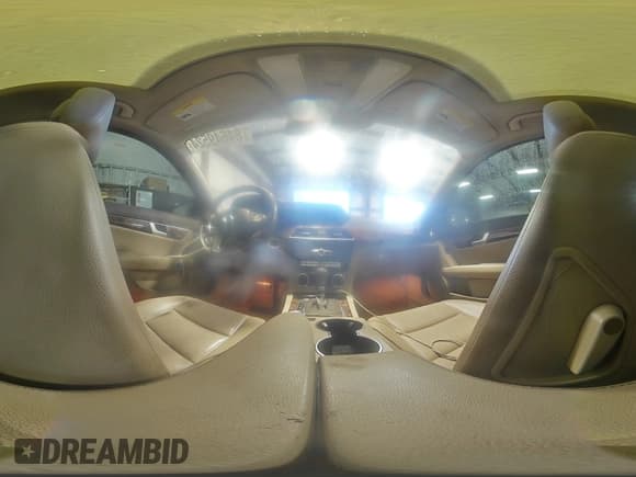 ✅ 2012 Mercedes-Benz C 300 Sport • VIN: WDDGF8BB1CA709311 • Лот: 84649524. Опубликован ранее на Copart с пробегом 154 747 миль. Бесплатный доступ к архиву аукционных продаж из США и подробный отчёт об истории автомобиля на DreamBid. Изображение 13.