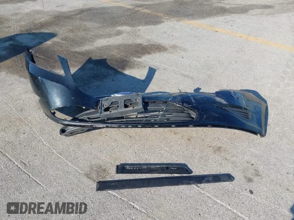 ✅ 2012 Ford Taurus SE • VIN: 1FAHP2DW9CG120079 • Лот: 43030066. Опубликован ранее на IAAI с пробегом 207 741 миль. Бесплатный доступ к архиву аукционных продаж из США и подробный отчёт об истории автомобиля на DreamBid. Изображение 11.