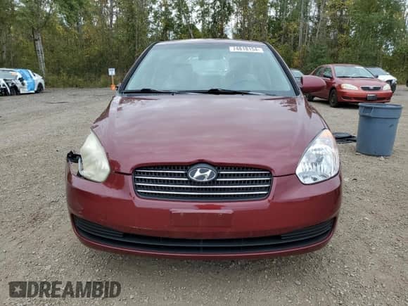 2009 Hyundai Accent L z VIN KMHCN45C89U326039, wystawiony jako Copart lot #74818154 z przebiegiem 136 486 mil mil oraz Czysty tytuł • Clean title. Historia ofert i sprzedaży dostępna na DreamBid. Obrazek 5.